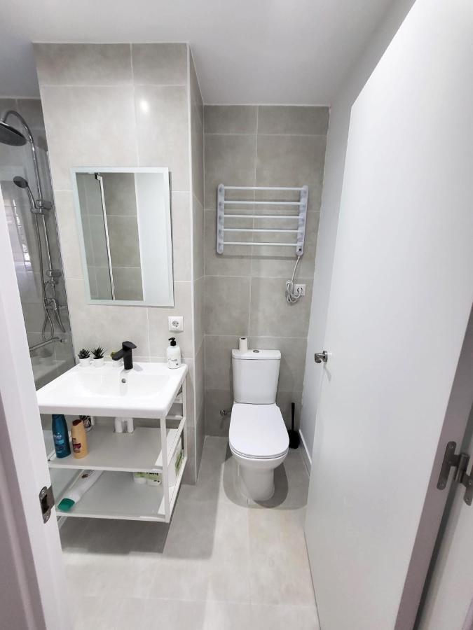 Apartamento Bonito Piso A 300 M De Metro Garcia Noblejas Madrid Exterior foto
