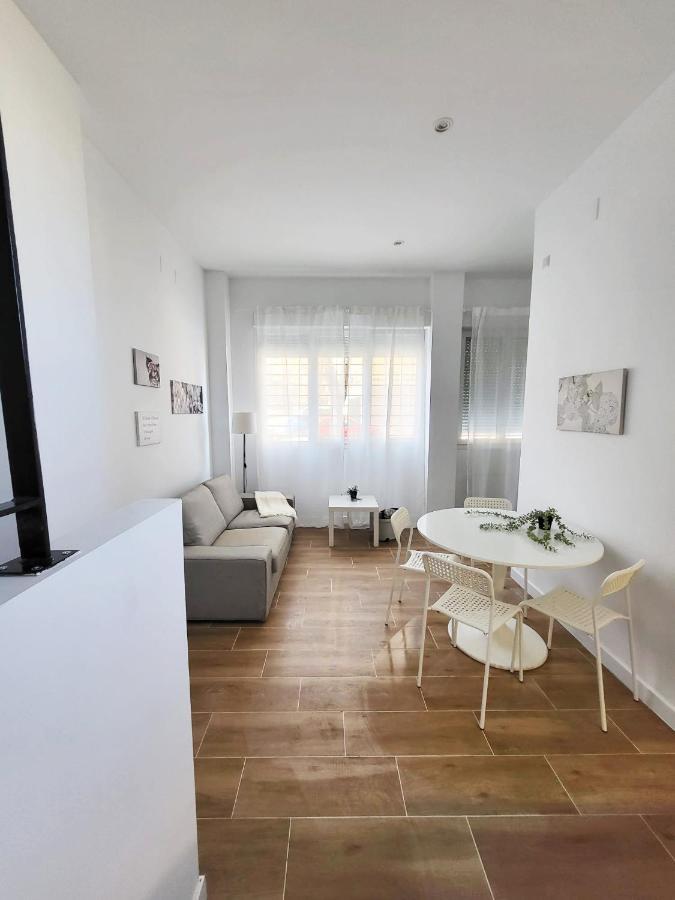 Apartamento Bonito Piso A 300 M De Metro Garcia Noblejas Madrid Exterior foto